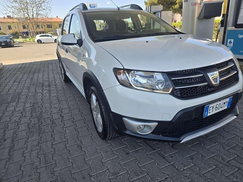 Usata Dacia Sandero Stepway 90 CV (66 kW) 2013 Other Berlina