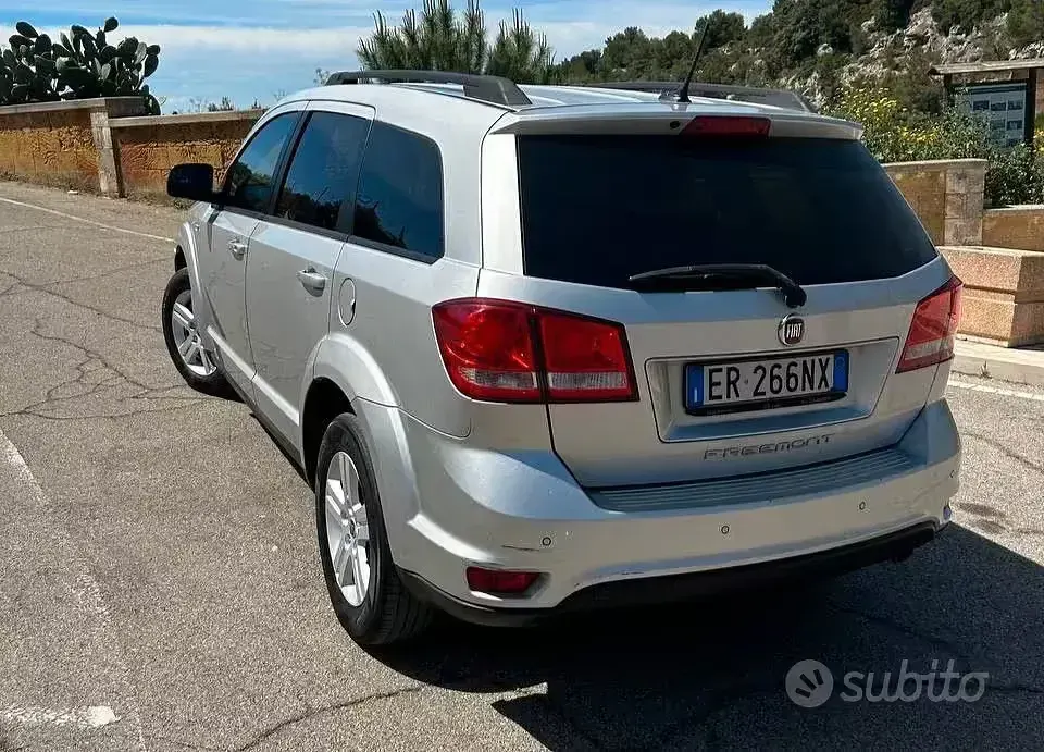 Usata Fiat Freemont 170 CV (125 kW) 2013 Grigio SUV