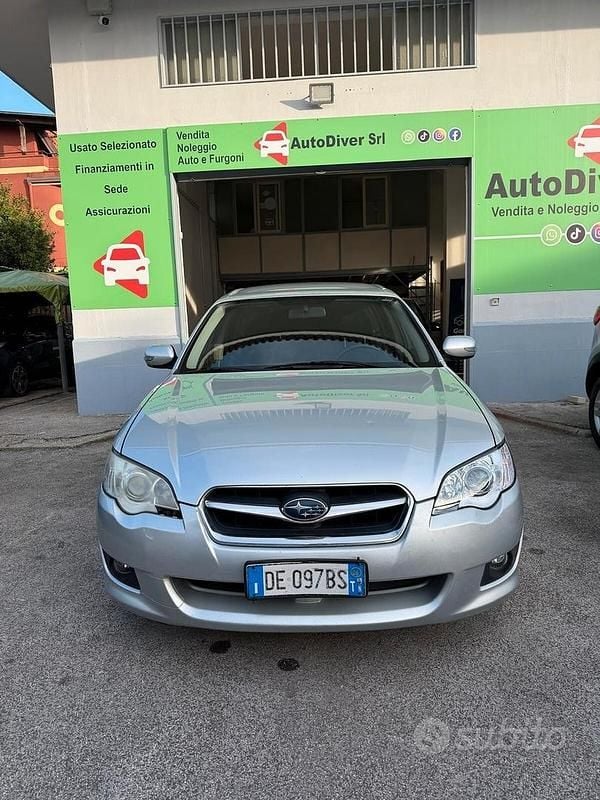 Usata Subaru Legacy 165 CV (121 kW) 2006 Grigio Station wagon