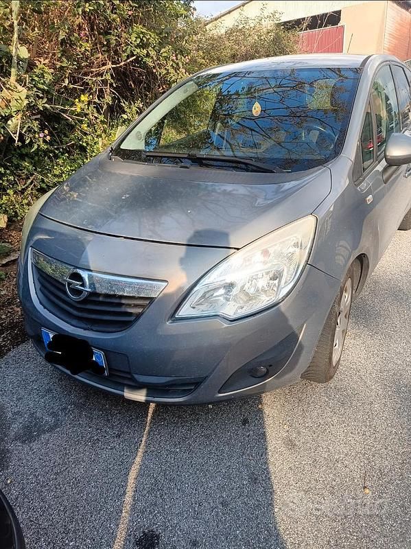 Usata Opel Meriva 120 CV (88 kW) 2011 Grigio Monovolume