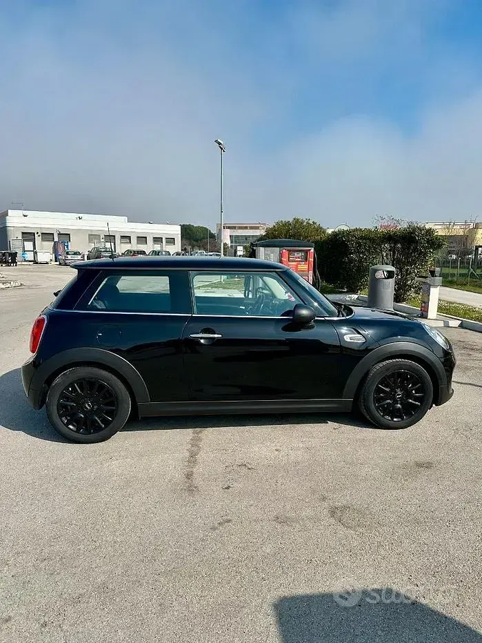 Usata Mini One D Hype 95 CV (69 kW) 2017 Nero Utilitaria