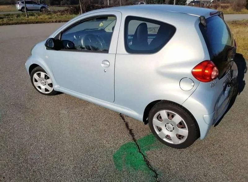 Usata Toyota Aygo 68 CV (50 kW) 2006 Utilitaria
