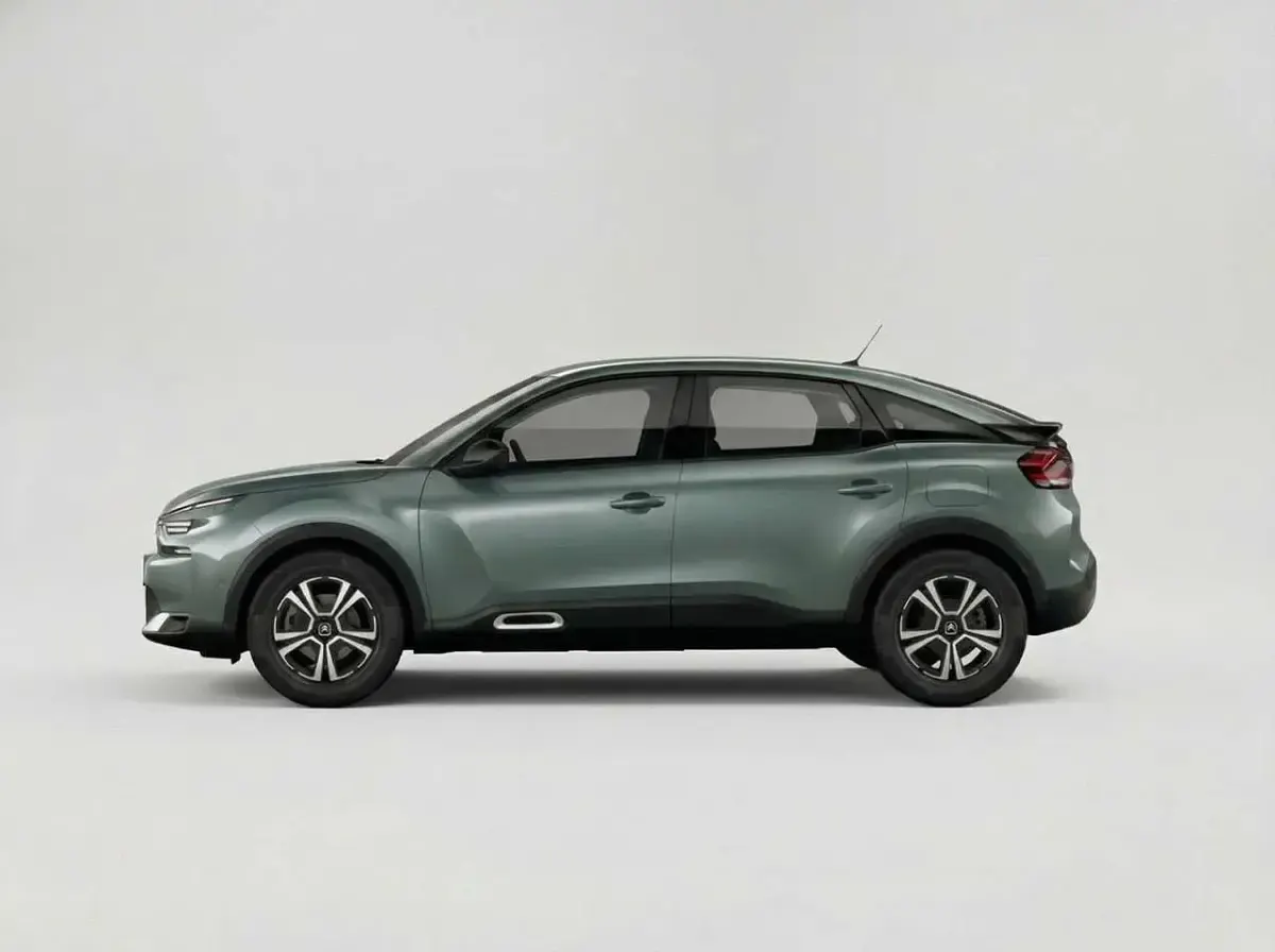 Usata Citroën e-C4 114 kW (156 CV) 2025 Verde Berlina