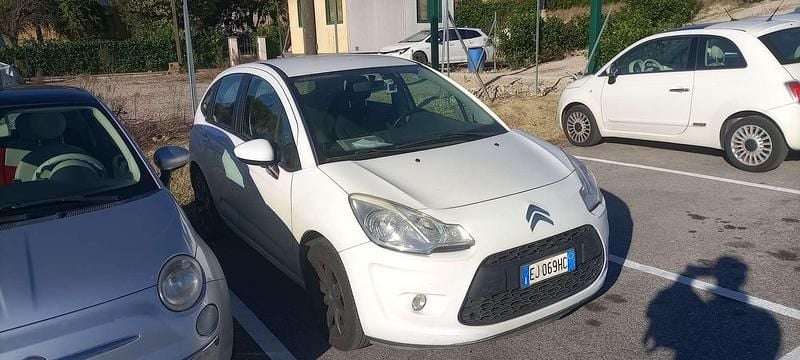 Usata 2011 Citroën C3 Attraction Tre volumi | 4000 € (Ottimo prezzo) - Immagine 1/4