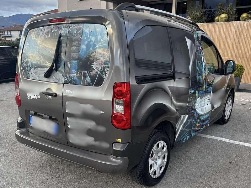 Usata Peugeot TePee Access 92 CV (67 kW) 2012 Nero Station wagon