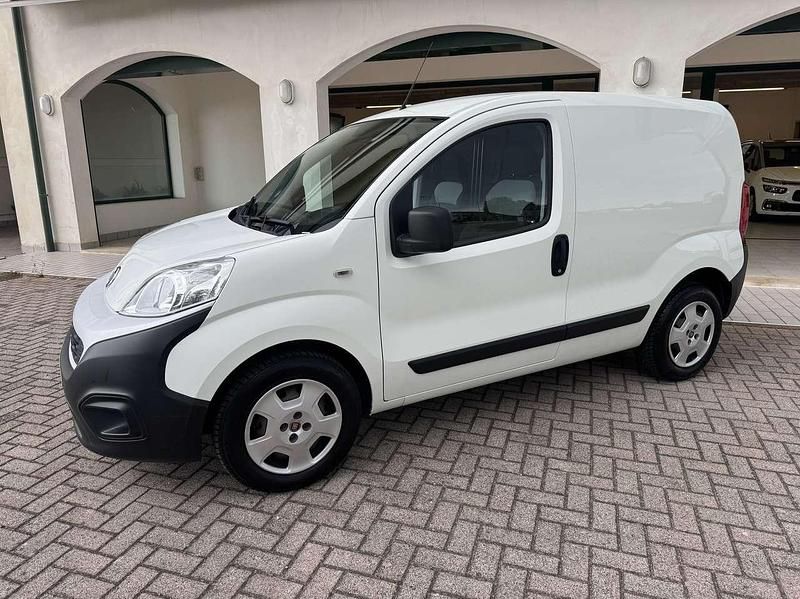 Bianco Usata 2021 Fiat Fiorino Monovolume | 6600 € (Ottimo prezzo) - Immagine 1/4