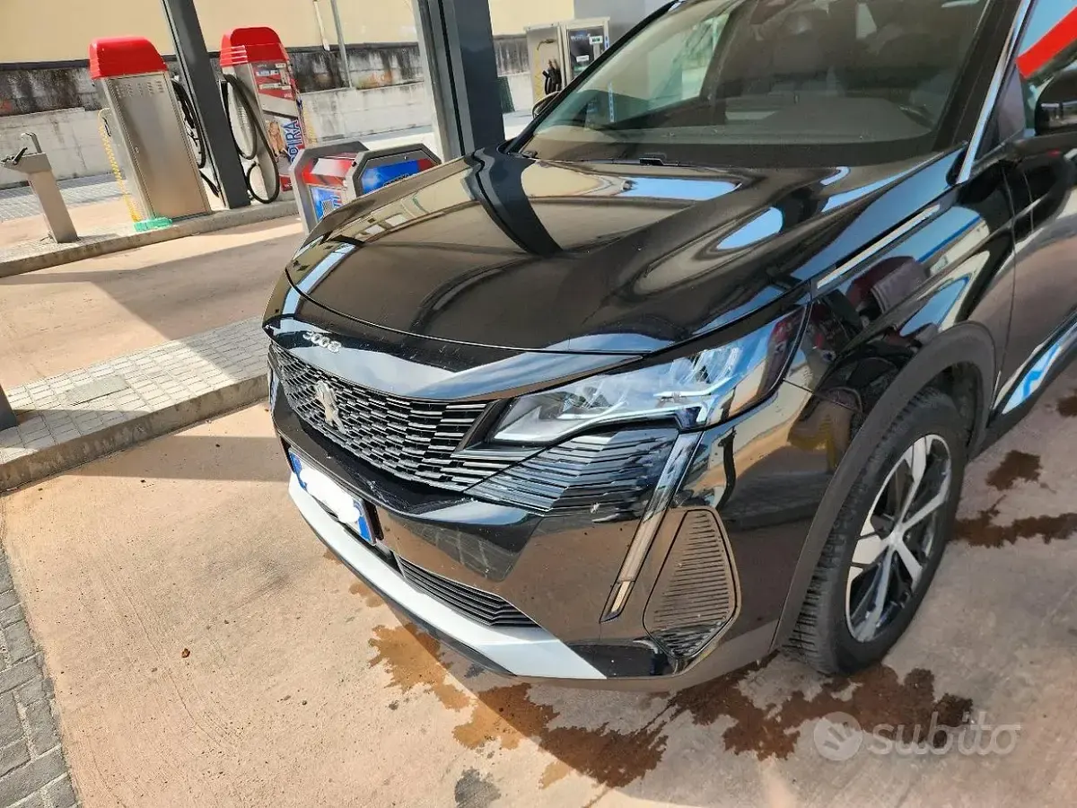 Usata Peugeot 3008 131 CV (96 kW) 2022 Nero SUV