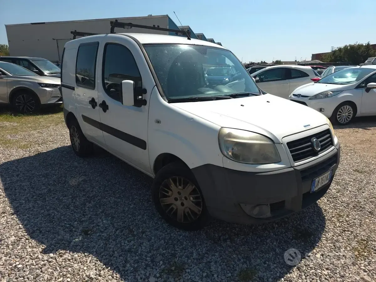 Usata Fiat Doblò S 105 CV (77 kW) 2008 Bianco Monovolume