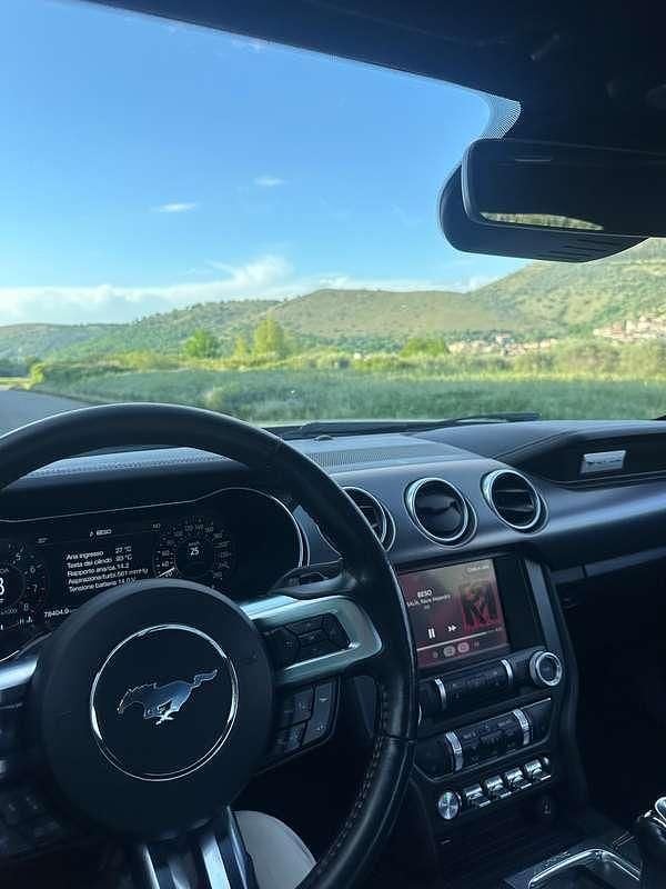 Usata Ford Mustang Fastback 290 CV (213 kW) 2019 Grigio Coupé