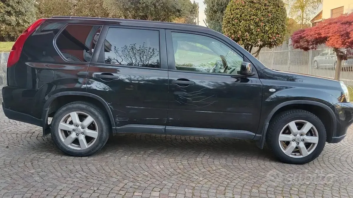 Usata Nissan X-Trail 150 CV (110 kW) 2007 Nero SUV