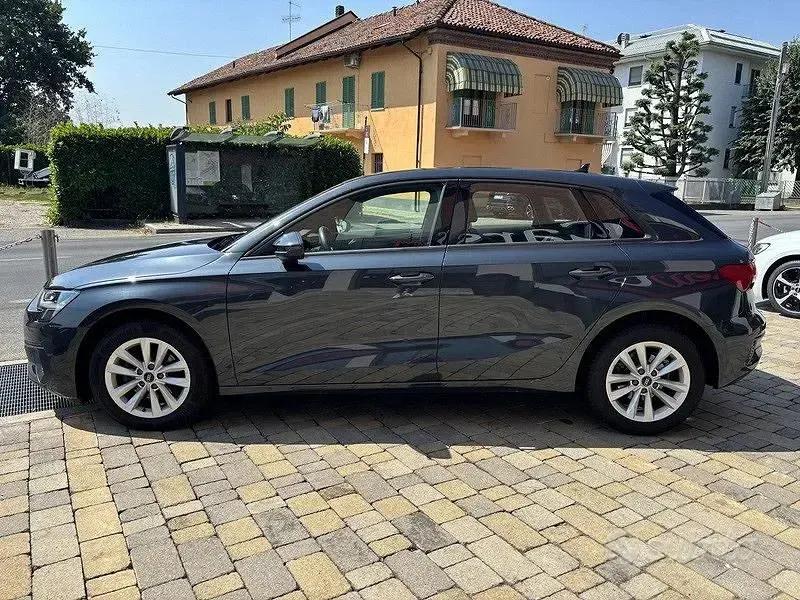 Usata Audi A3 Business 116 CV (85 kW) 2023 Grigio Berlina