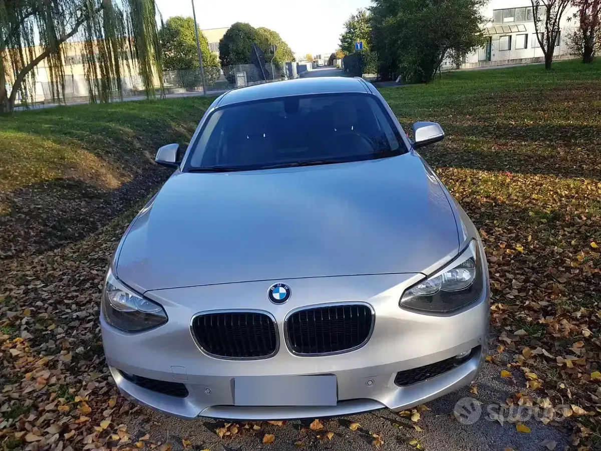 Usata BMW 118 143 CV (105 kW) 2015 Grigio Utilitaria