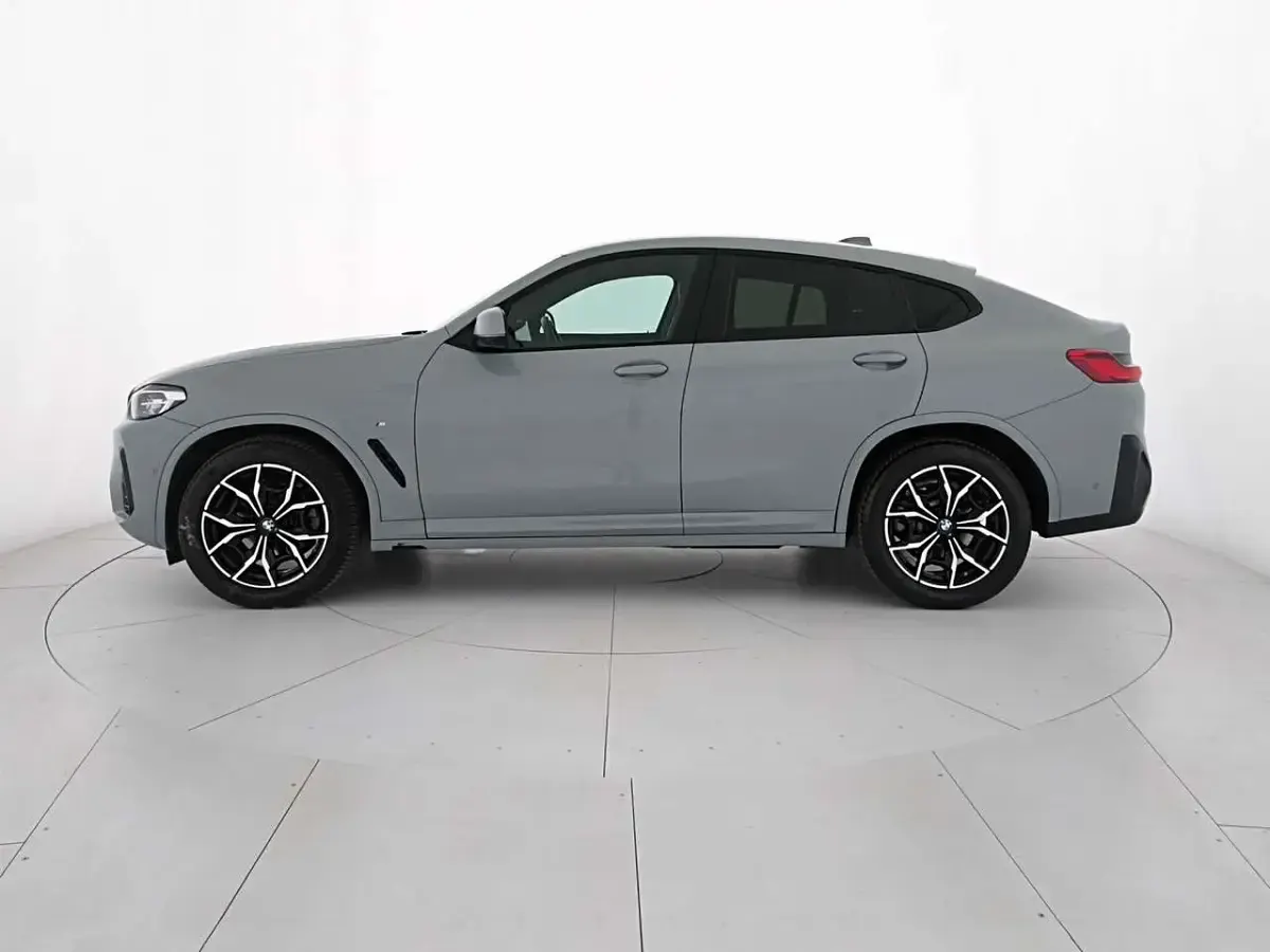 Usata BMW X4 M Sport 190 CV (139 kW) 2023 Brooklyn grey SUV