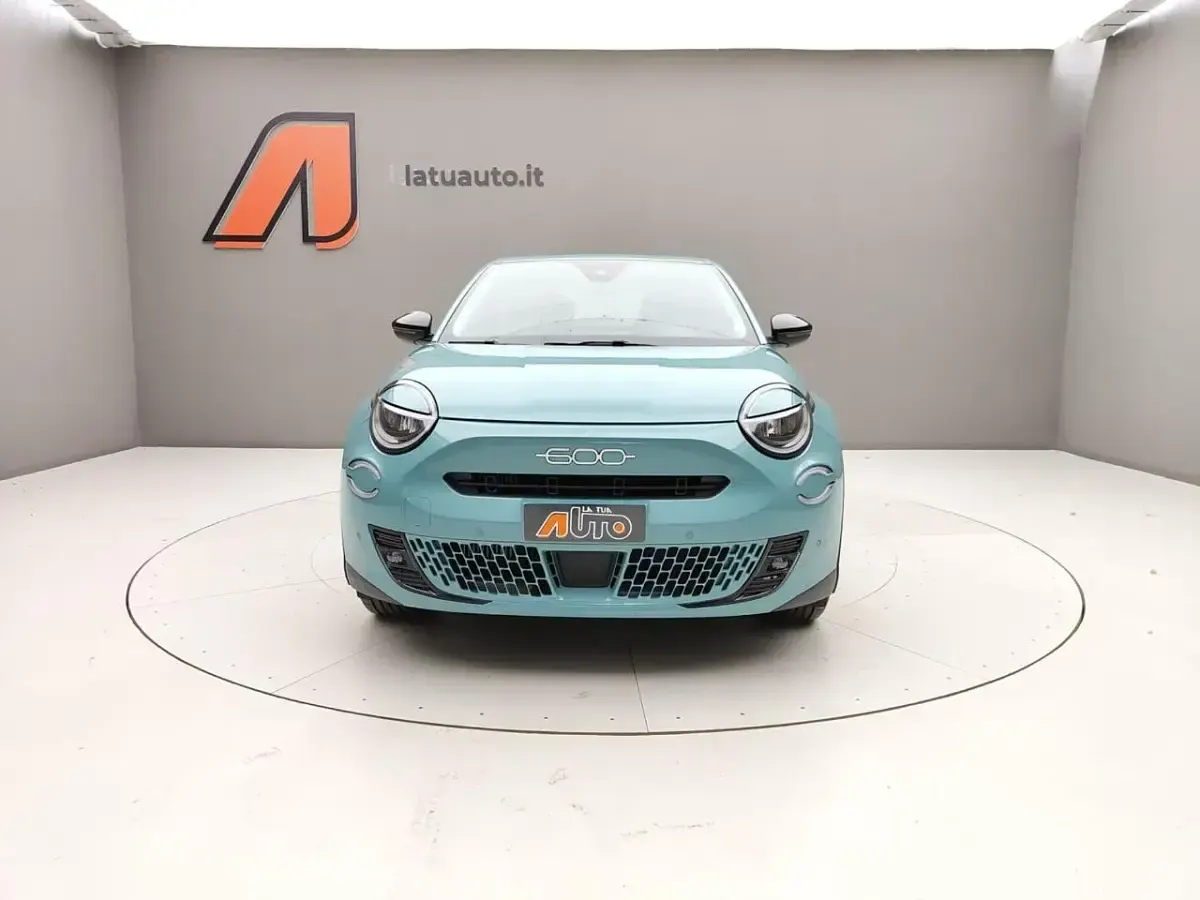 Usata Fiat 600 Icon 145 CV (106 kW) 2025 Blu SUV