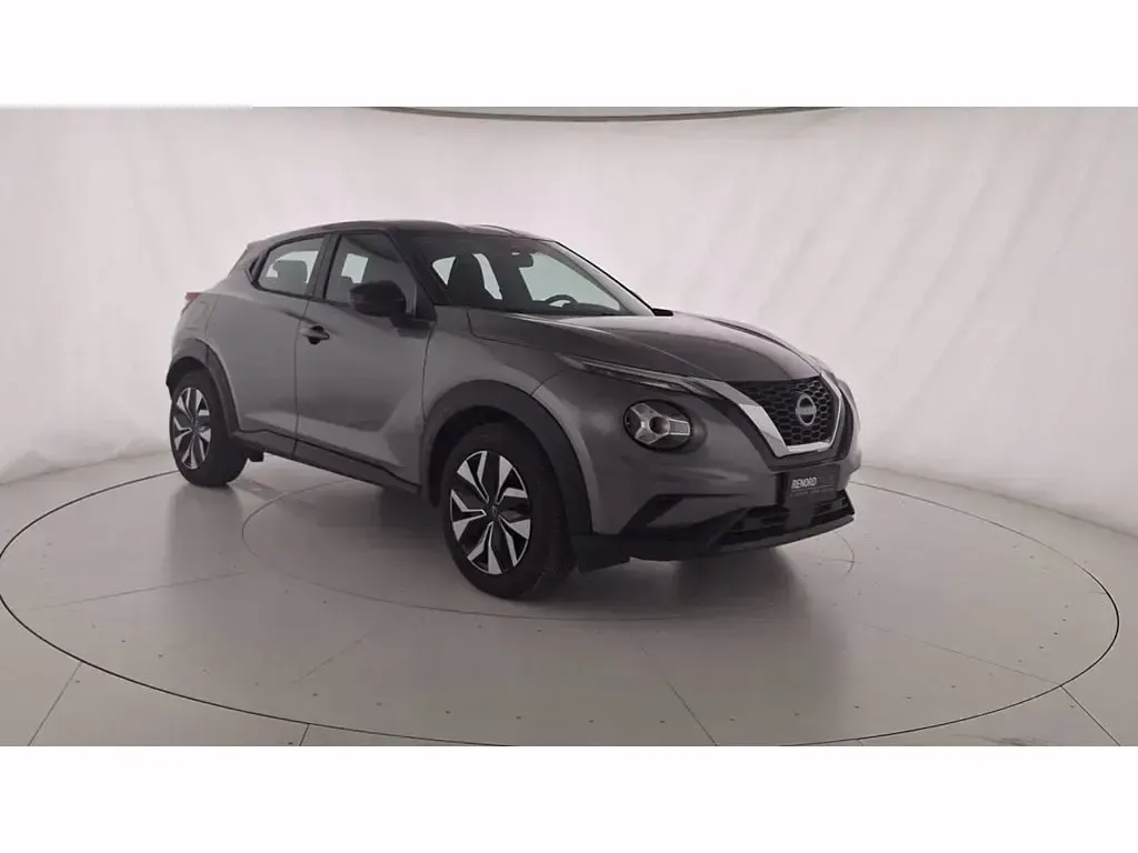 Usata Nissan Juke Acenta 114 CV (83 kW) 2024 Grigio scuro SUV