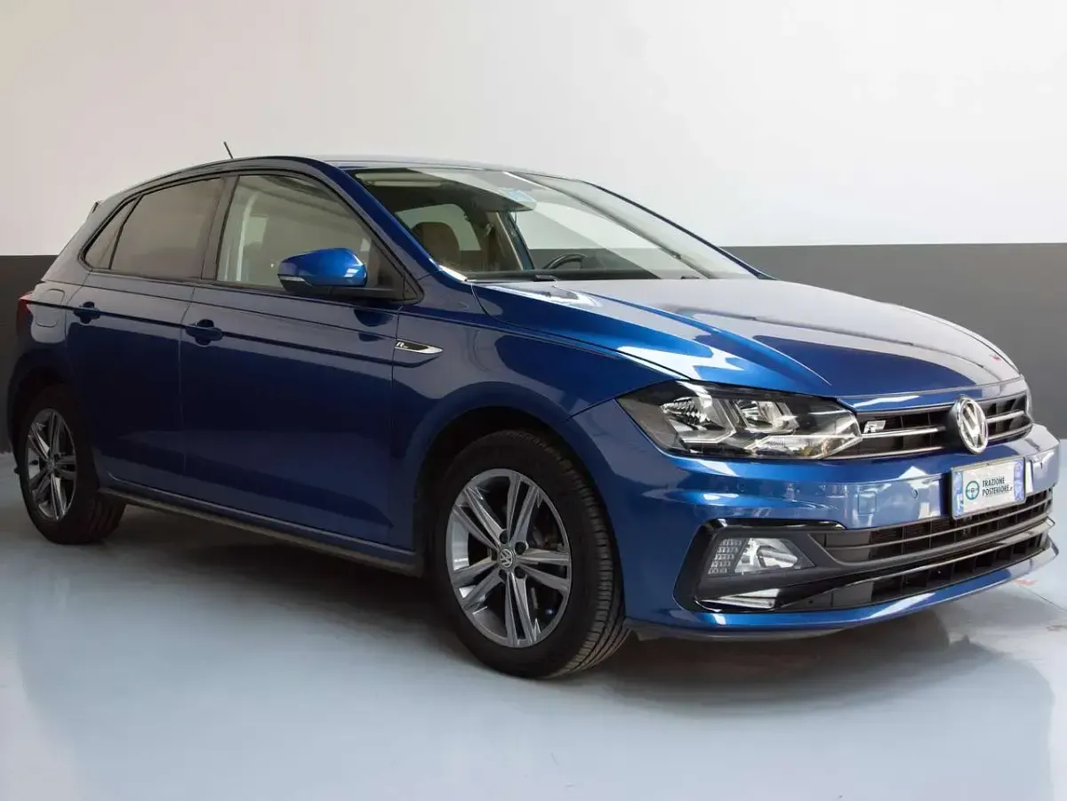 Usata VW Polo R-line 95 CV (69 kW) 2020 Blu/azzurro Utilitaria