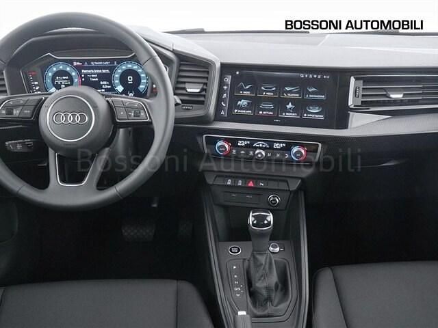 Nuova Audi A1 Business 116 CV (85 kW) 2025 Blu navarra metallizzato Berlina
