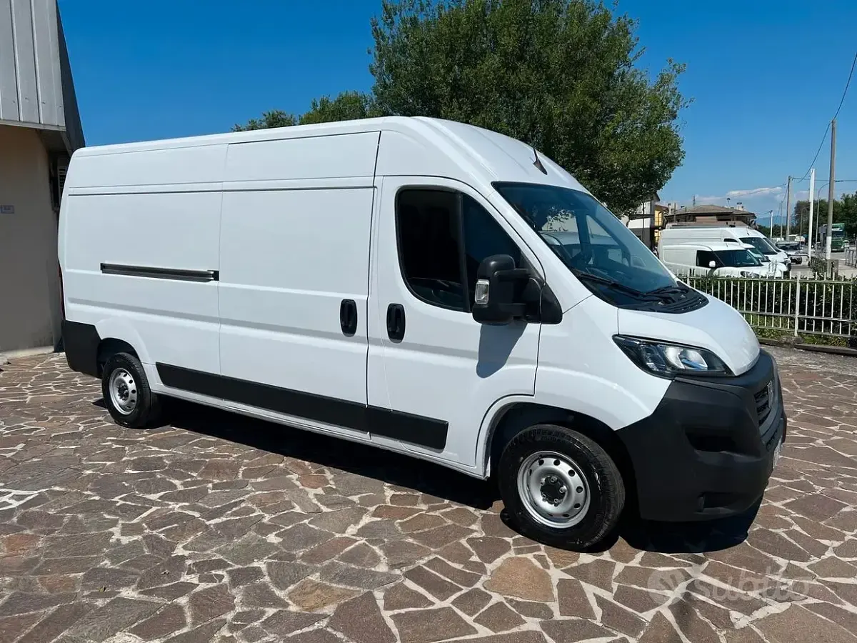 Usata Fiat Ducato 140 CV (102 kW) 2023 Bianco Furgone