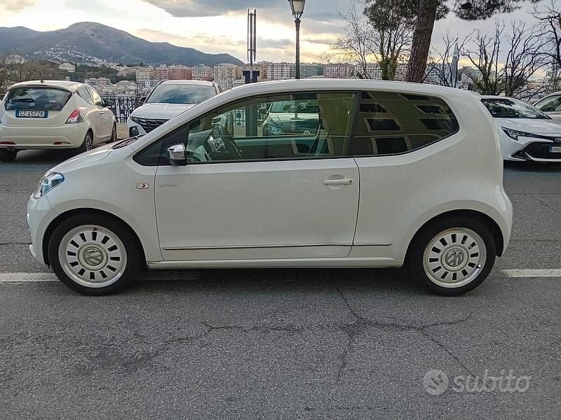 Usata VW up! 75 CV (55 kW) 2012 Bianco Utilitaria