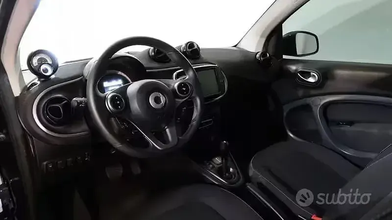 Usata Smart ForTwo Coupé Passion 60 kW (82 CV) 2021 Bianco Utilitaria