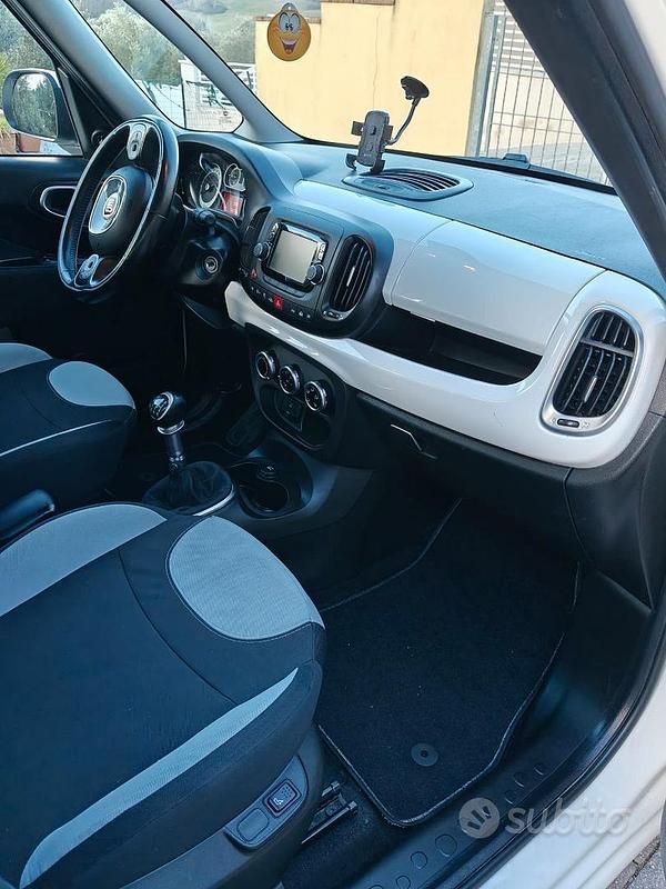 Usata Fiat 500L Living 120 CV (88 kW) 2014 Bianco Monovolume
