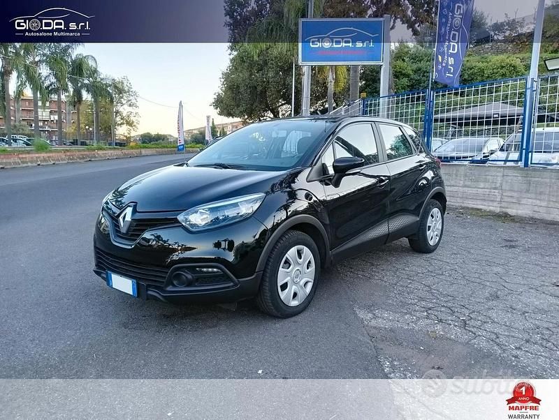 Usata Renault Captur Iconic 90 CV (66 kW) 2015 Nero SUV