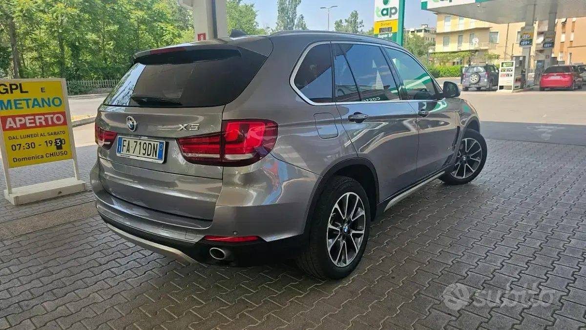 Usata BMW X5 Efficient Dynamics 258 CV (189 kW) 2015 Grigio SUV