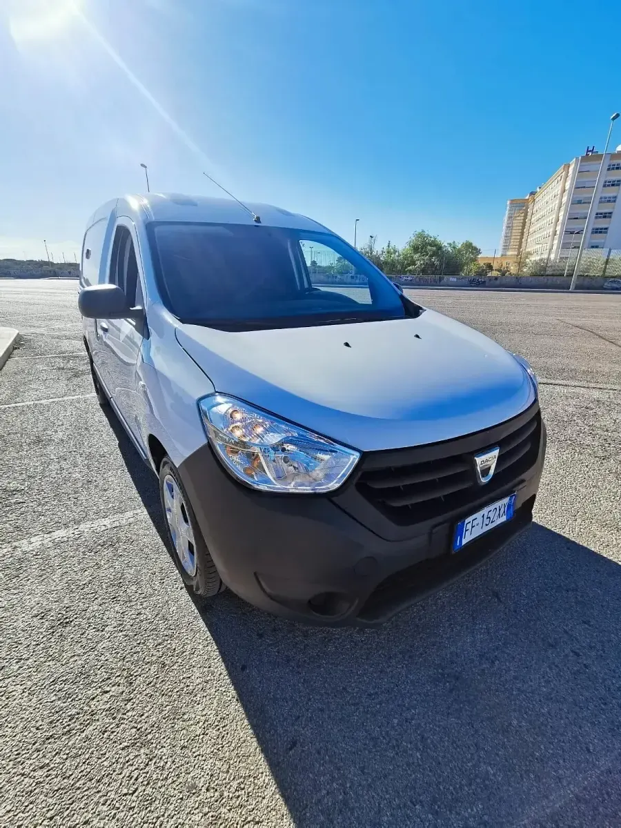 Usata Dacia Dokker Ambiance 75 CV (55 kW) 2016 Bianco Monovolume