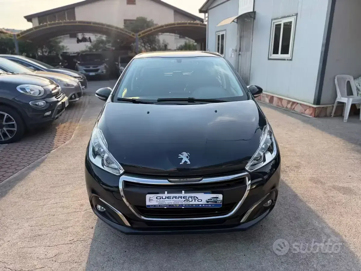 Usata Peugeot 208 Active 82 CV (60 kW) 2016 Grigio Utilitaria