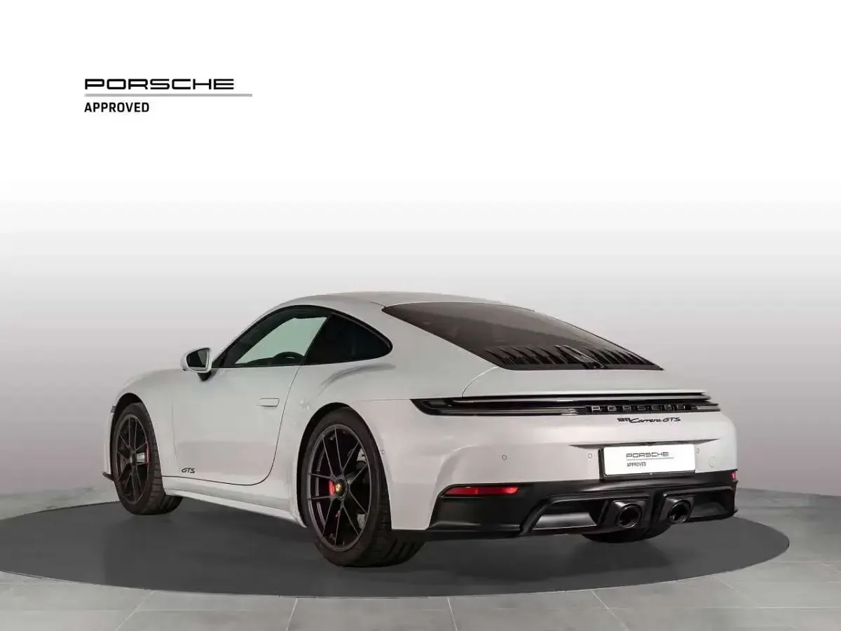 Usata Porsche 992 485 CV (356 kW) 2025 Grigio ghiaccio Coupé