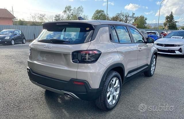 Usata Jeep Avenger Altitude 100 CV (73 kW) 2023 Bianco SUV