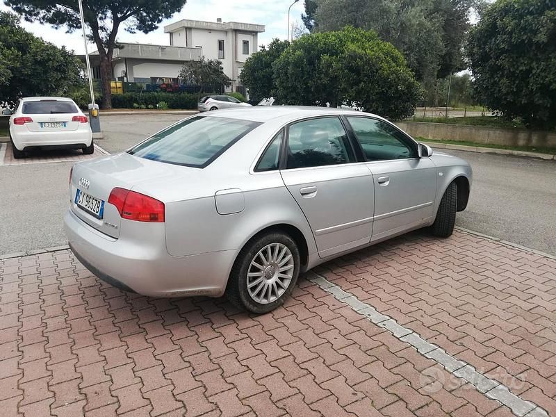 Usata Audi A4 140 CV (102 kW) 2006 Grigio Berlina