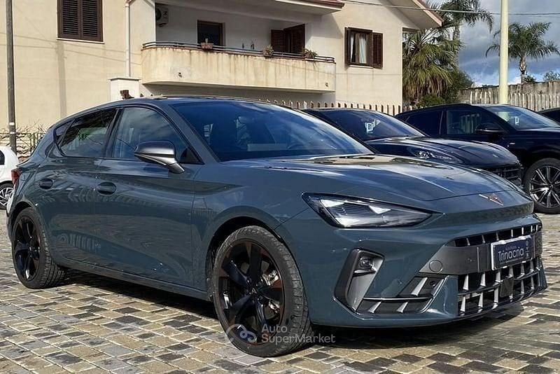 Usata Cupra Leon 150 CV (110 kW) 2024 Blu/azzurro Berlina