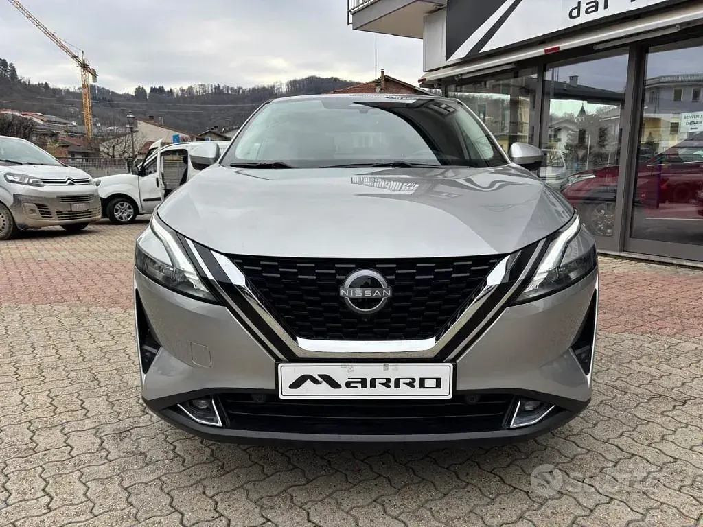 Usata Nissan Qashqai N-Connecta 140 CV (102 kW) 2024 Grigio SUV