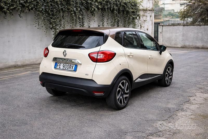 Usata Renault Captur Iconic 2016 Bianco SUV