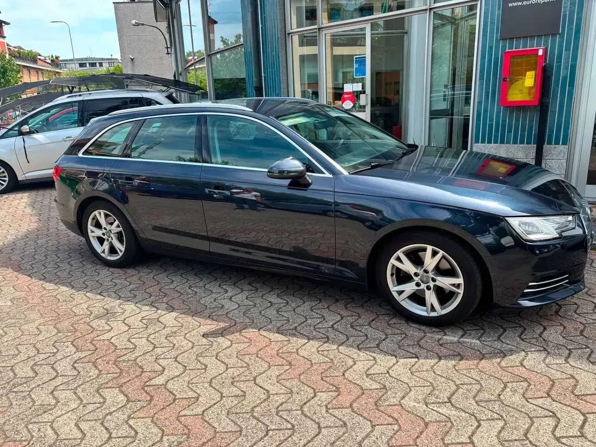 Usata Audi A4 Business 122 CV (89 kW) 2018 Blu Station wagon