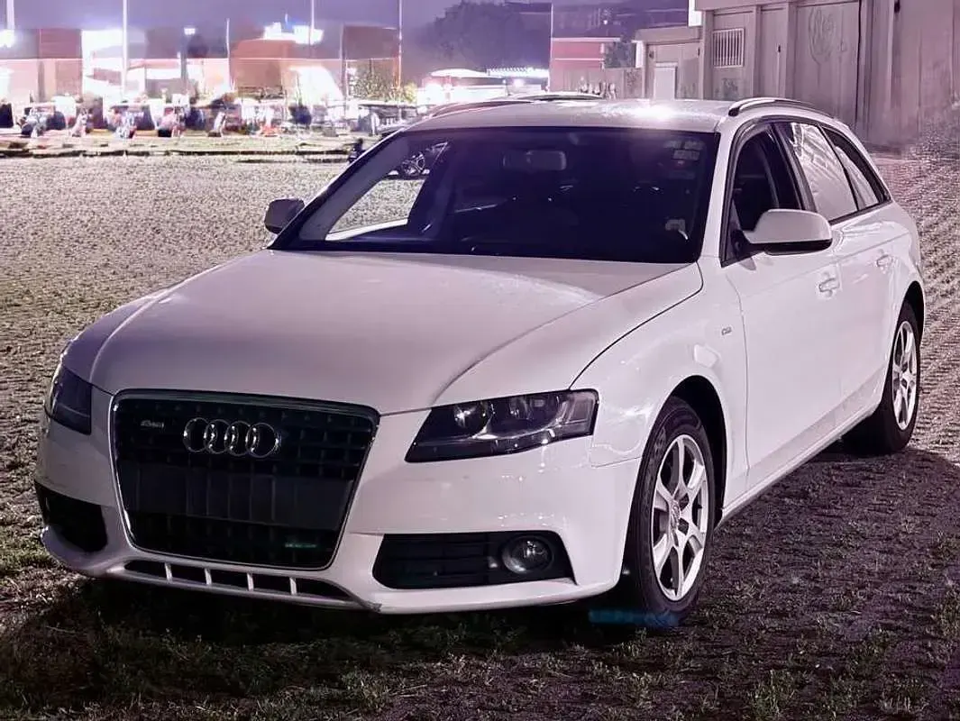 Usata Audi A4 Advanced 143 CV (105 kW) 2010 Bianco Station wagon