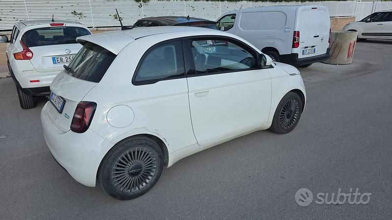 Usata Fiat 500e 86 kW (118 CV) 2021 Bianco