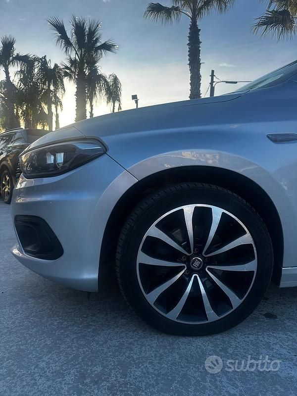 Usata Fiat Tipo Lounge 119 CV (87 kW) 2017 Grigio Station wagon