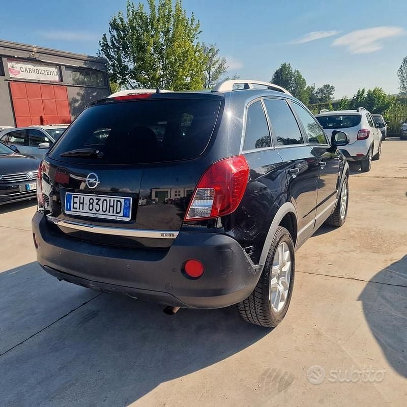 Usata Opel Antara Cosmo 163 CV (119 kW) 2012 Nero SUV