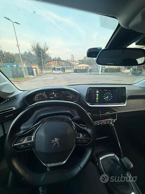 Usata Peugeot 208 Active 102 CV (75 kW) 2020 Grigio Utilitaria