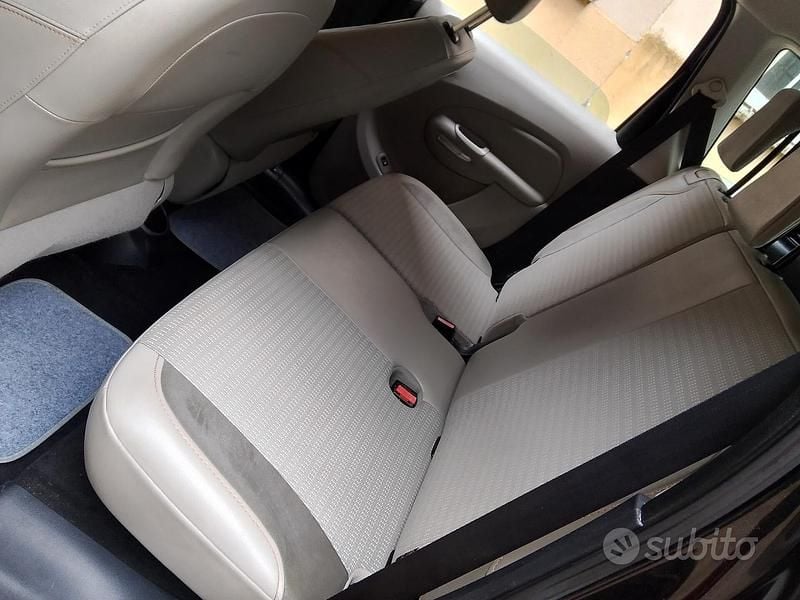 Usata Citroën C3 Picasso Exclusive 95 CV (69 kW) 2010 Nero Monovolume