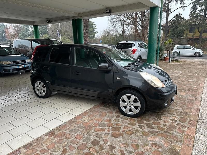 Usata Nissan Note Acenta 86 CV (63 kW) 2008 Nero Monovolume