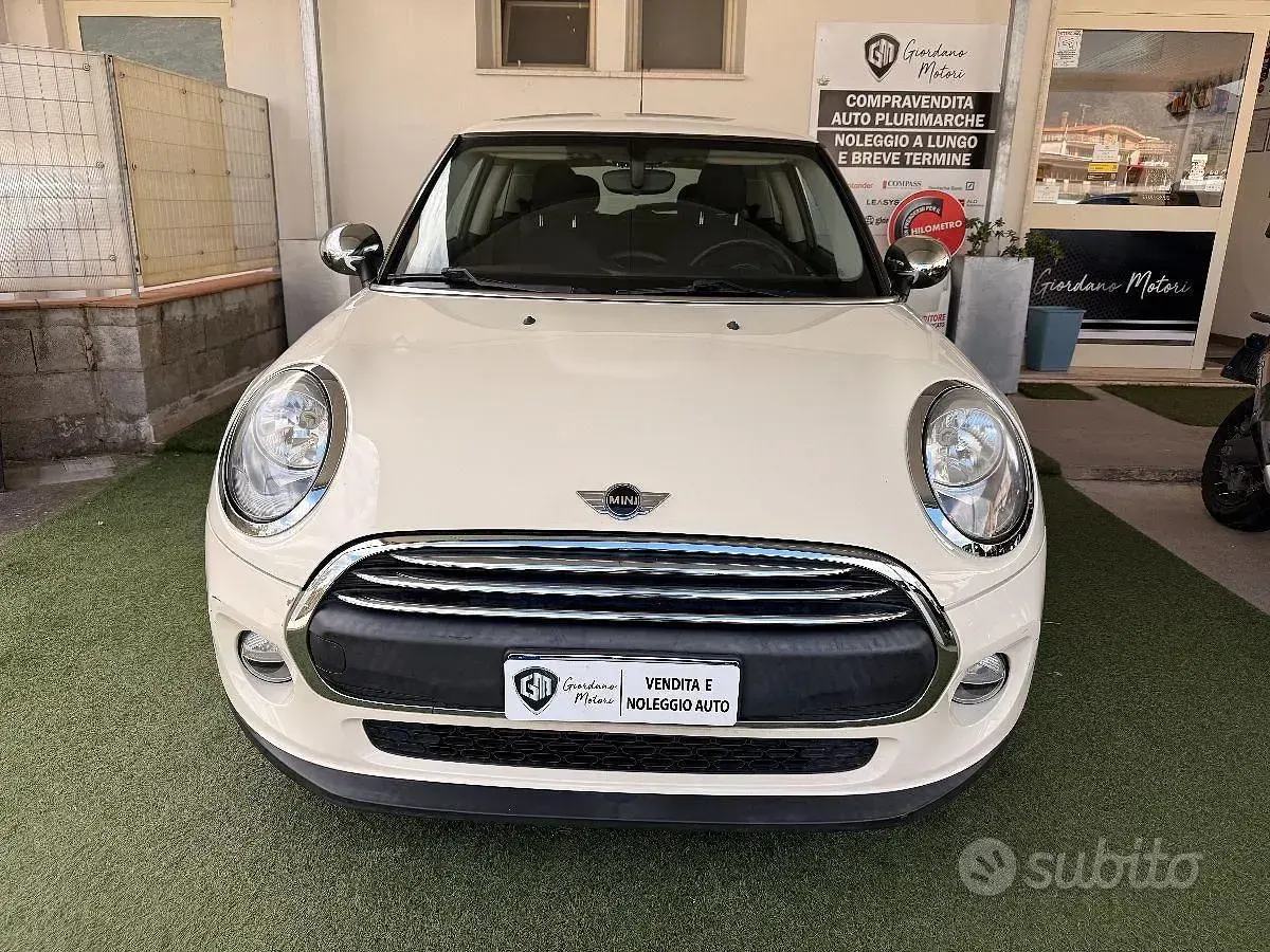 Usata Mini ONE 75 CV (55 kW) 2015 Beige Utilitaria