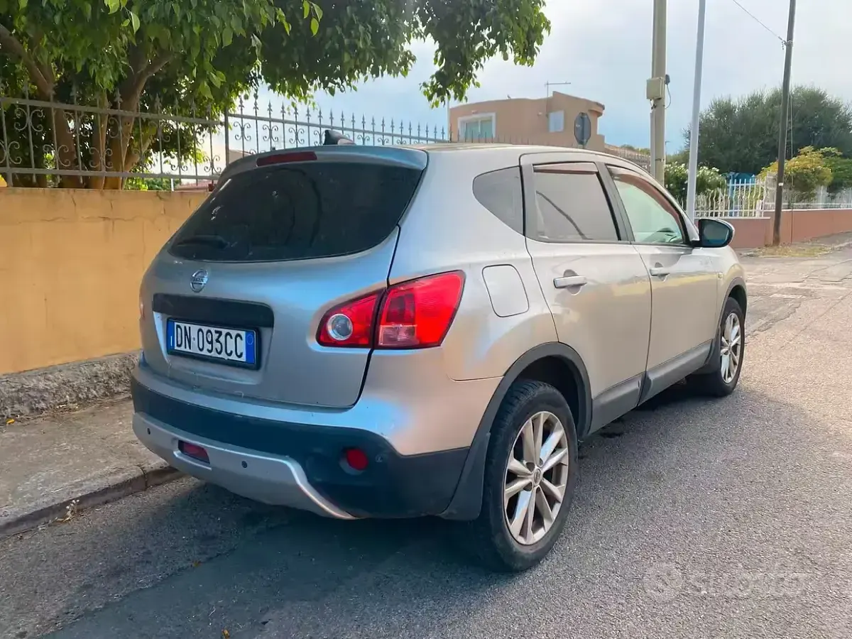 Usata Nissan Qashqai 106 CV (77 kW) 2008 Grigio SUV