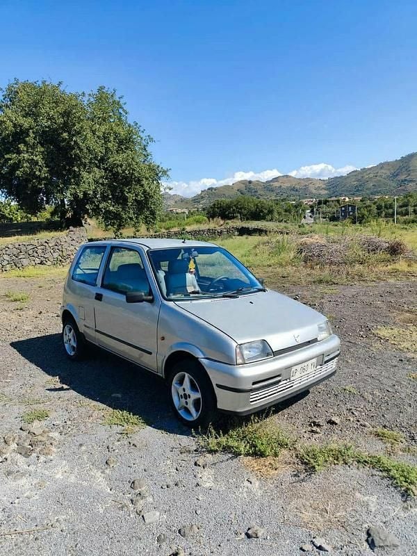 Käytetty Fiat Cinquecento 54 HP (39 kW) 1998 Viistoperä
