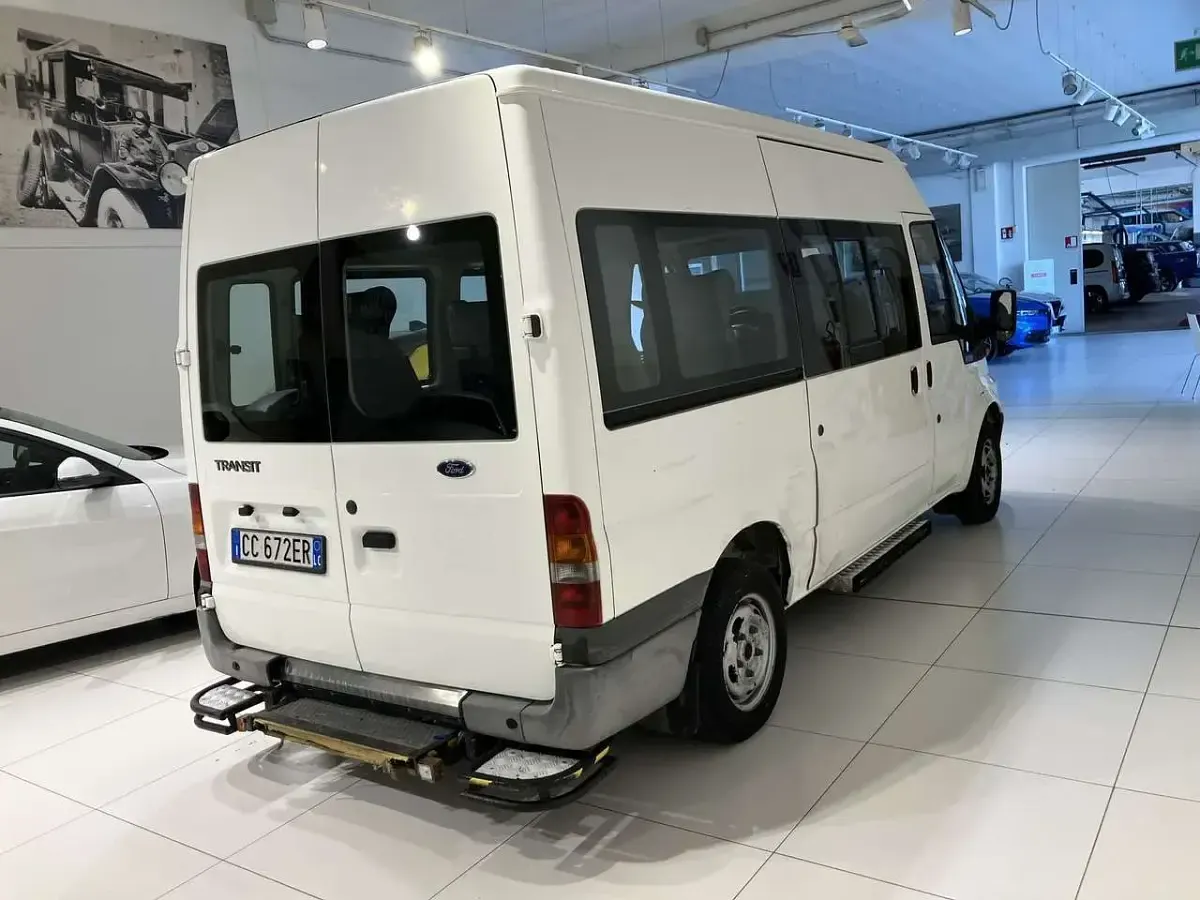Usata Ford Transit 84 CV (61 kW) 2002 Bianco Station wagon