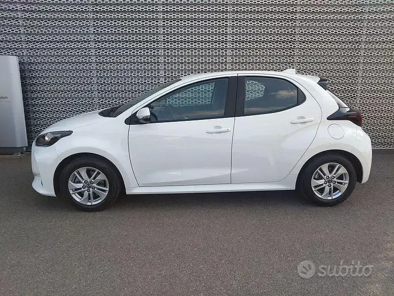 Usata Mazda 2 116 CV (85 kW) 2023 Bianco Utilitaria