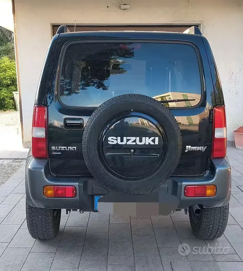 Usata Suzuki Jimny 85 CV (62 kW) 2018 Nero SUV