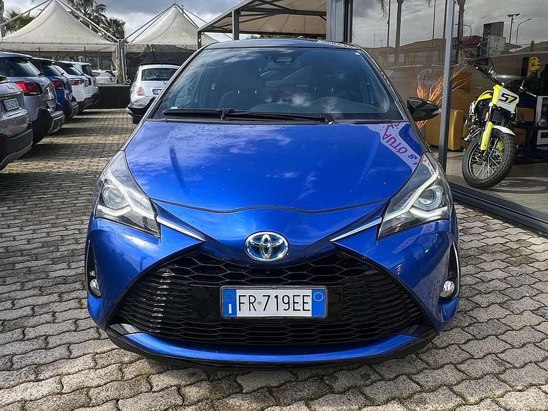 Usata Toyota Yaris Hybrid Edition 73 CV (53 kW) 2018 Blu/azzurro Berlina
